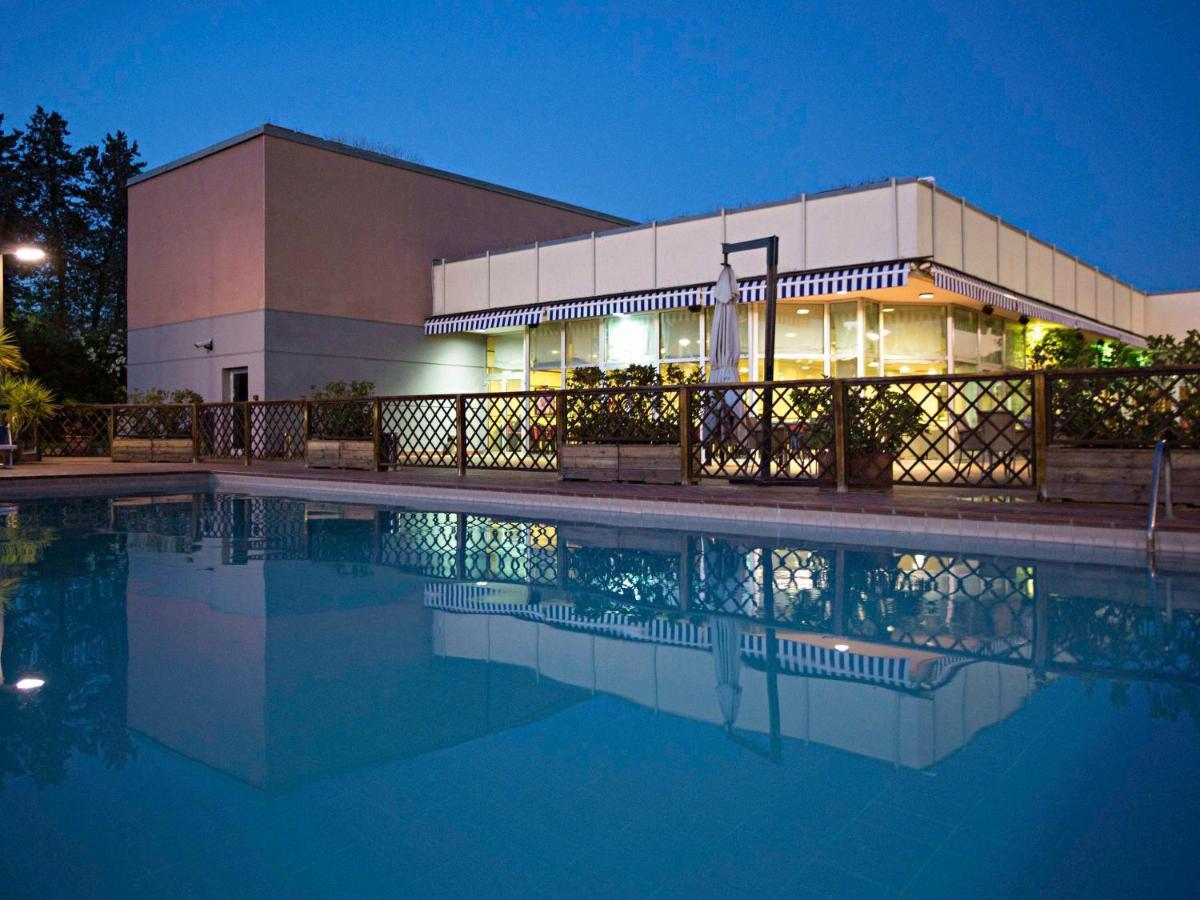 Novotel Caserta Sud Exterior foto