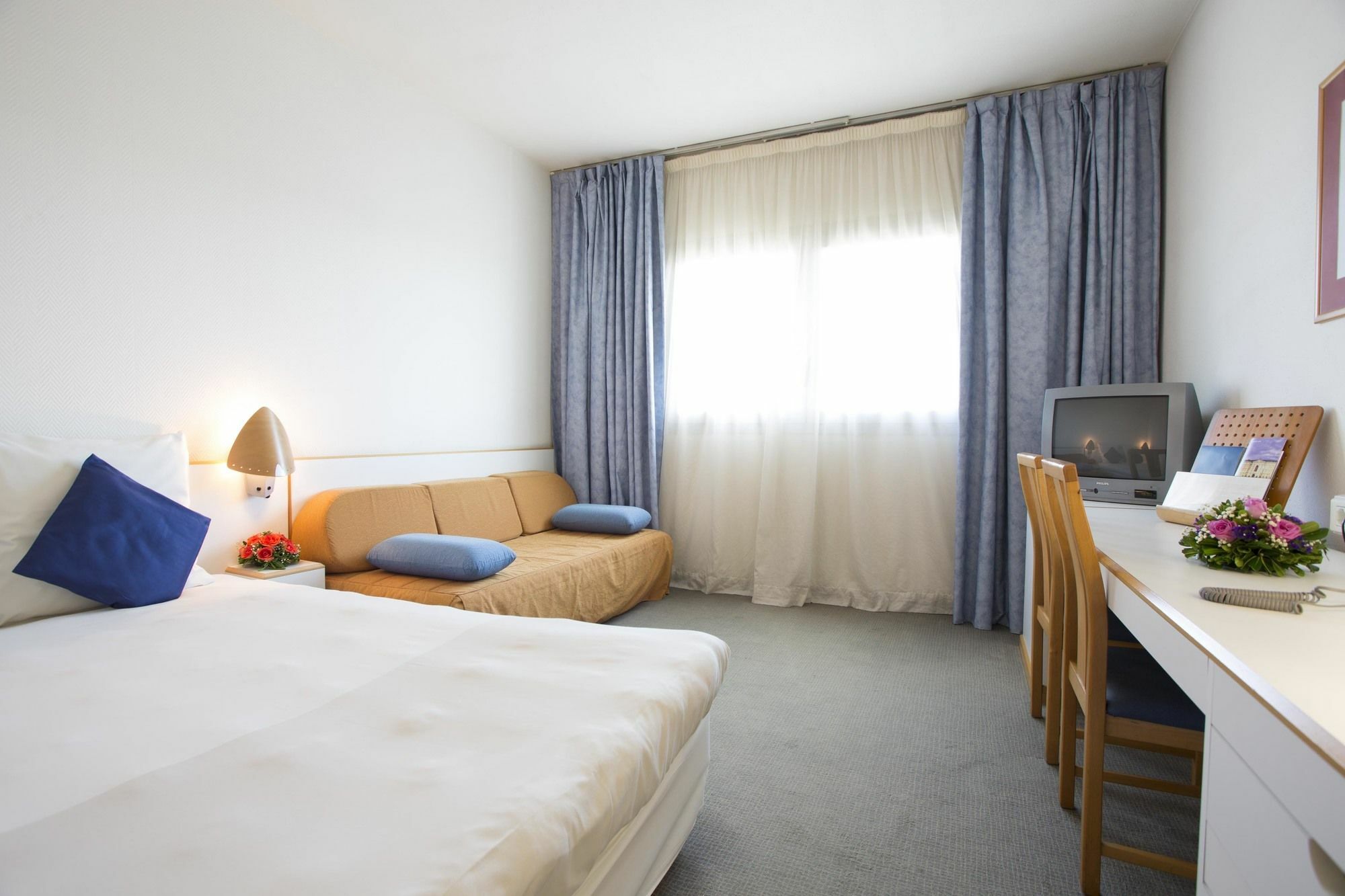 Novotel Caserta Sud Exterior foto